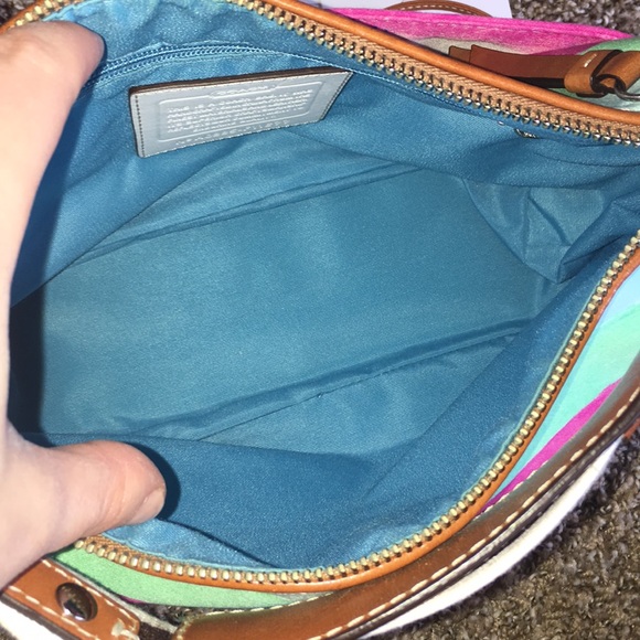 Coach Purse Excellent Condition!! - Picture 4 of 8